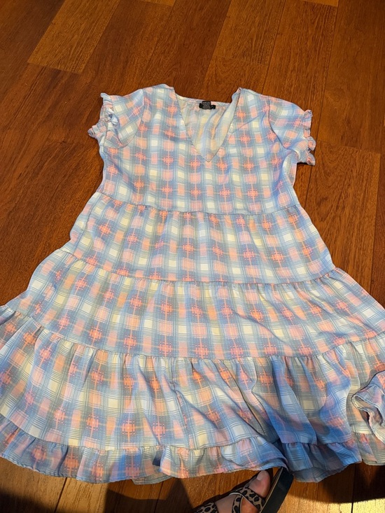 Style House Dresses & Skirts - Women's Asymmetrical Tiered V-Neck Dress in Light Blue and Pink